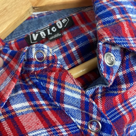 Volcom red plaid top with snaps - Picture 7 of 9
